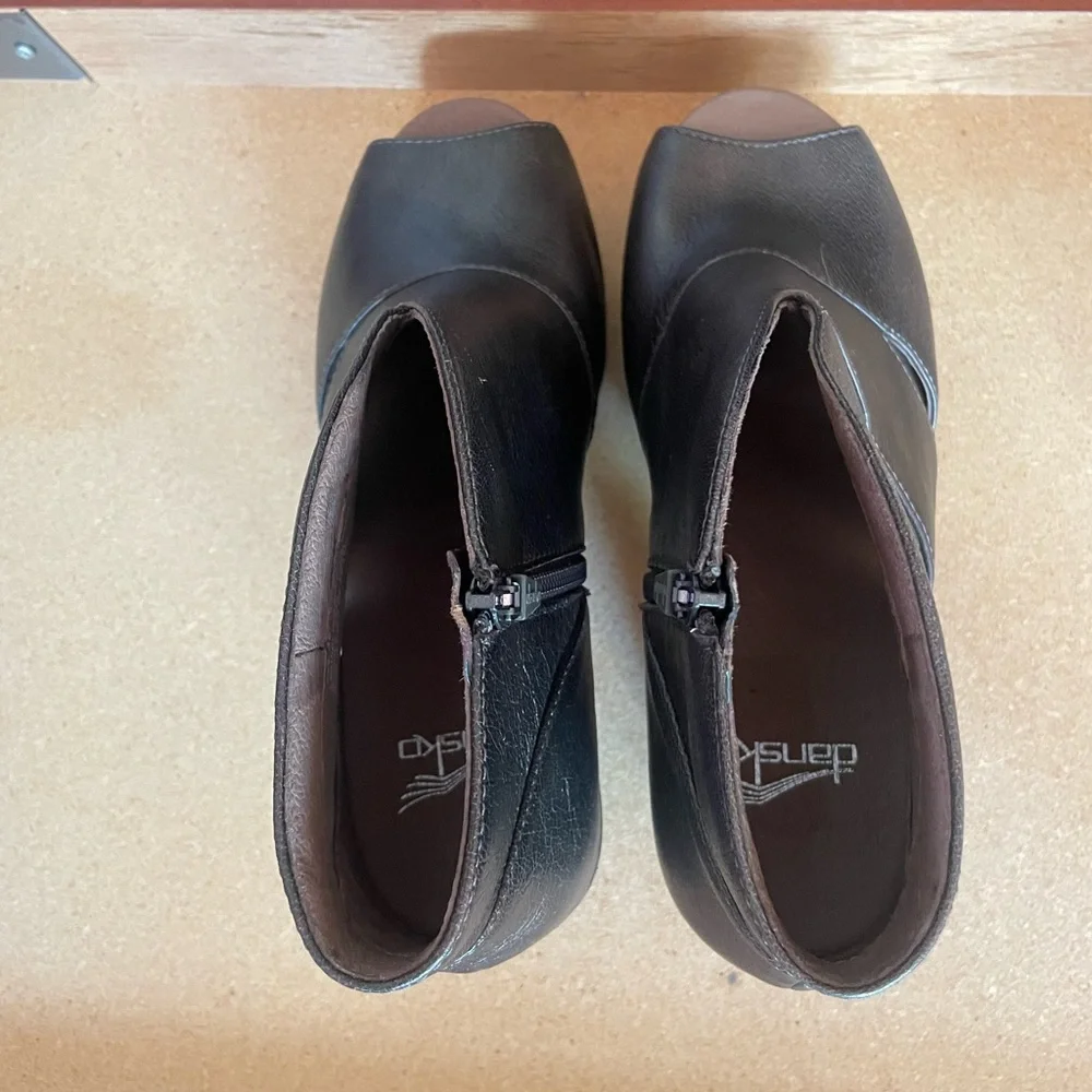 Dansko - Delphina Booties - Metallic Aged Bronze - Picture 6 of 10